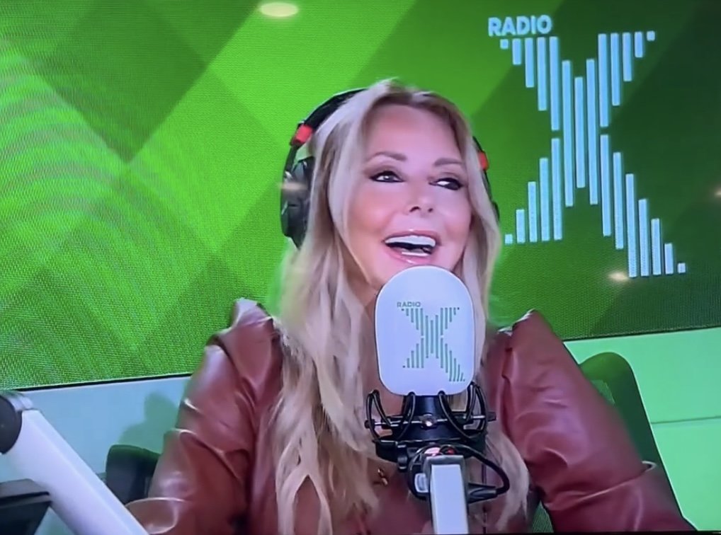 Carol Vorderman - leather slut #KSNo7bi1