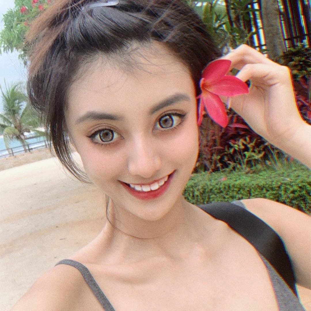 Chinese Asian Shows Off Top #86y3vqVj