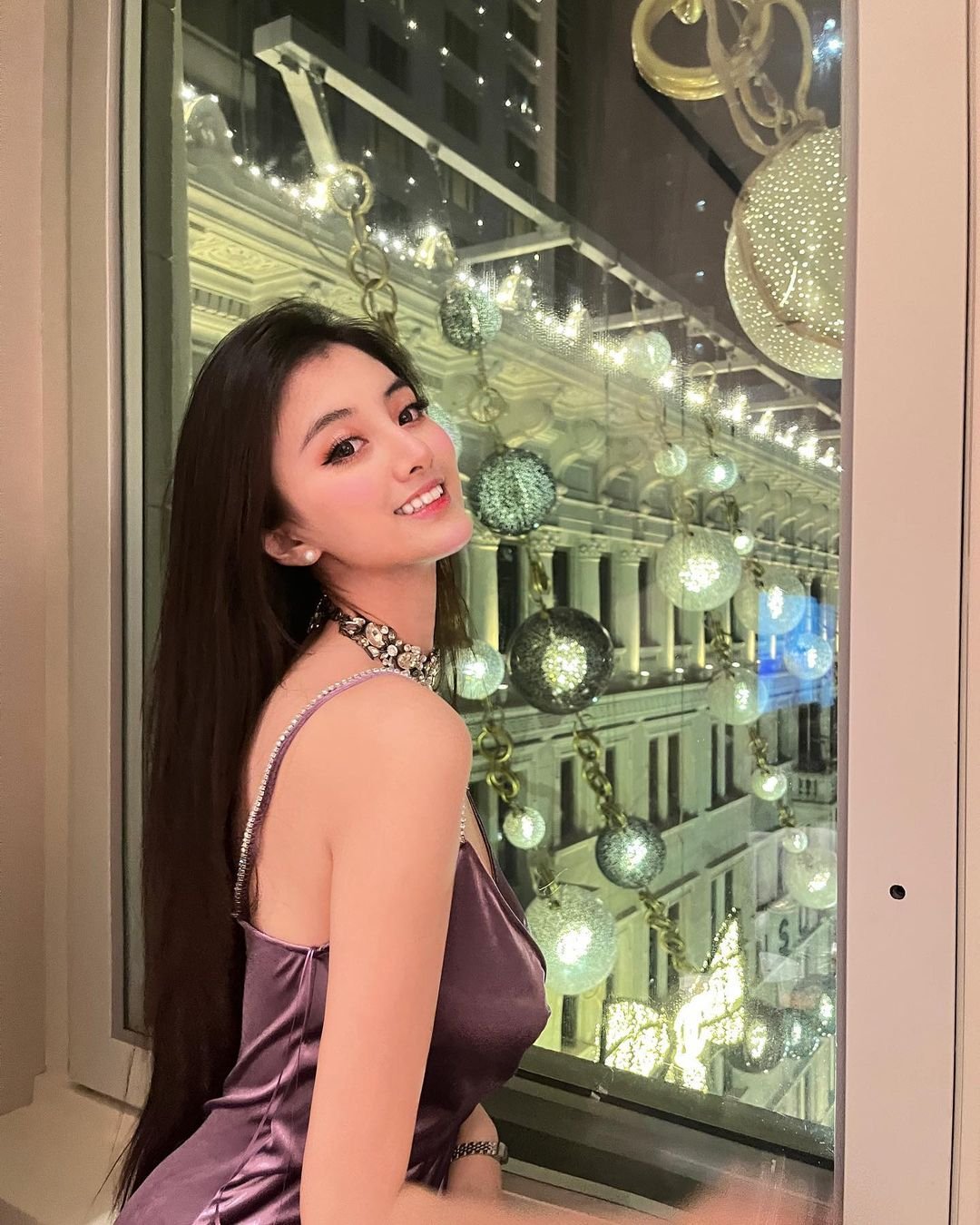 Chinese Asian Shows Off Top #BSeh9T1r