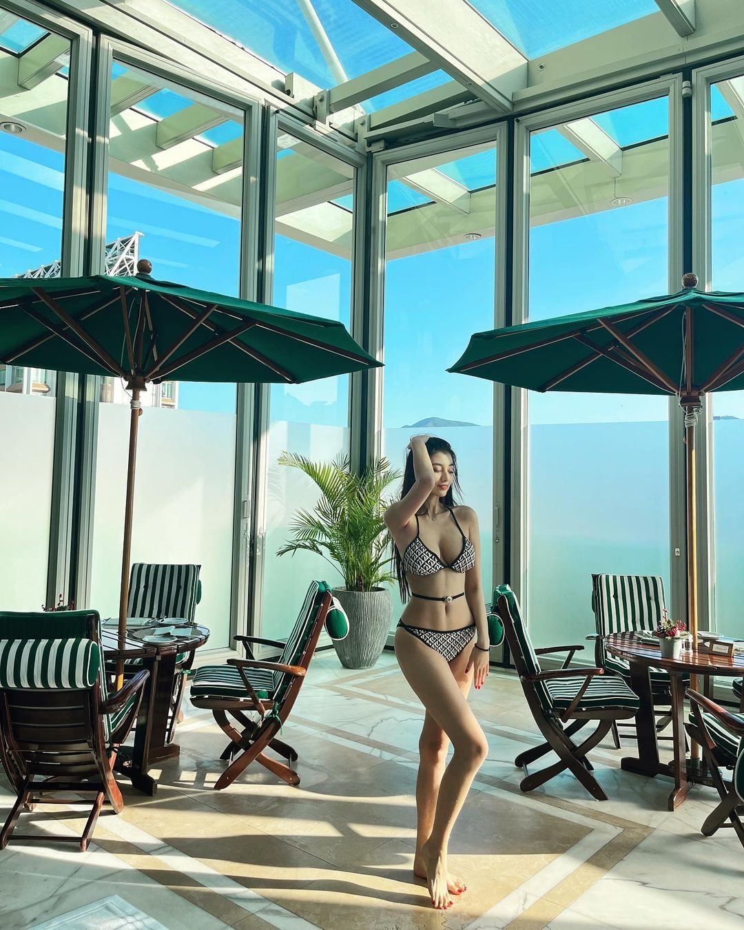 Chinese Asian Shows Off Top #DSu4tnhy