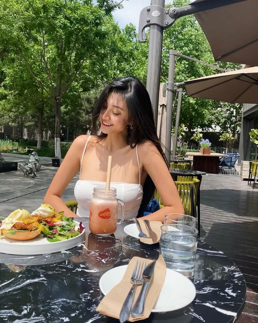 Chinese Asian Shows Off Top #DUiBT9i2