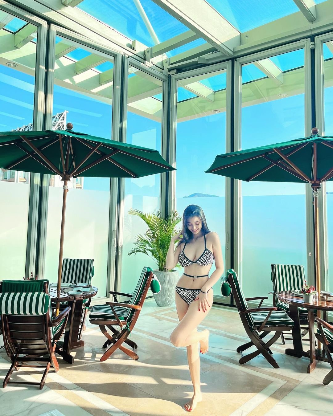 Chinese Asian Shows Off Top #H7uVXeXu