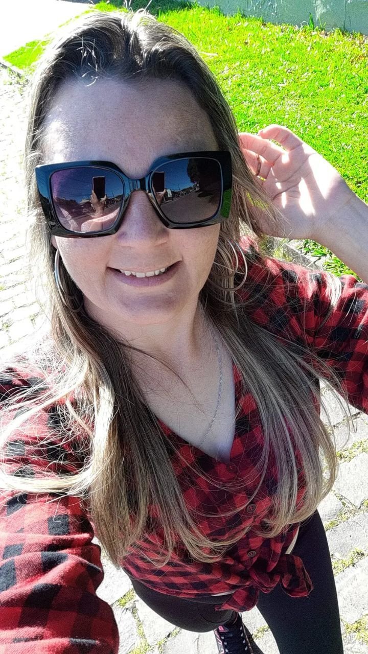 Liane Schmidt de Caxias do Sul #y9r31HaI