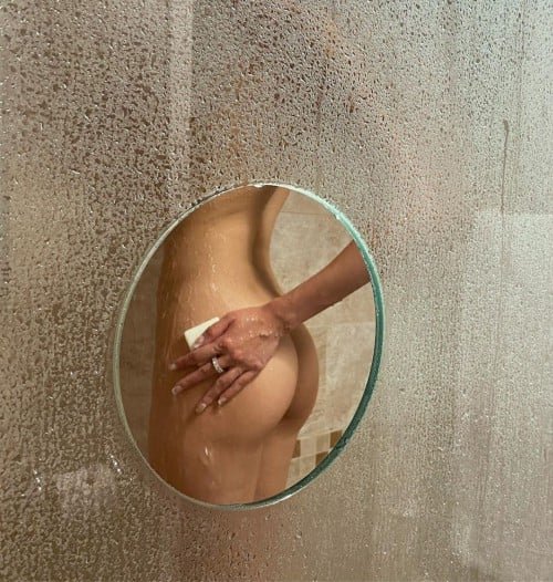 Lily Yu one of the Biggest sluts out there #DvN6oail