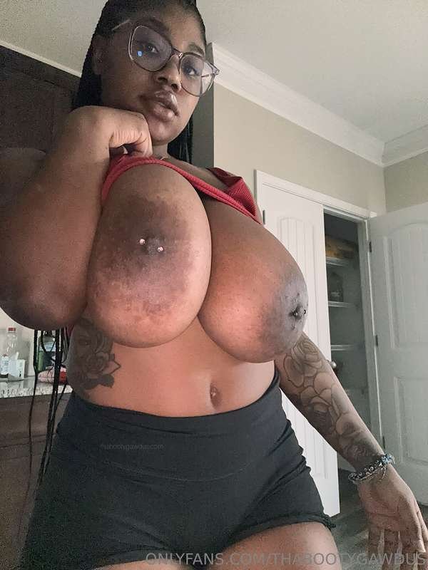 Her And Her Titties Are Pretty Asf ! #7riNi9zP