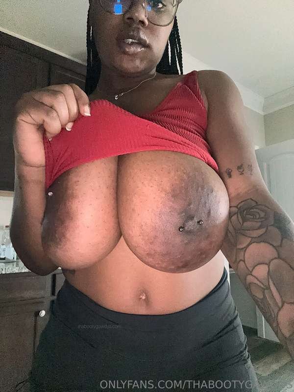 Her And Her Titties Are Pretty Asf ! #bAtXJzDi