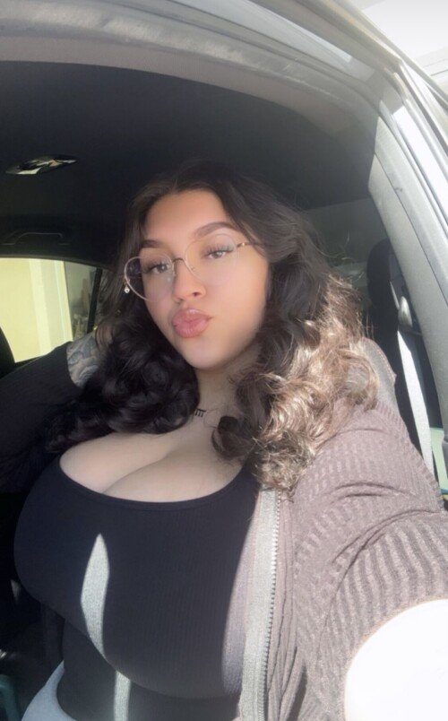 found my friends big tit latina gf on OF lol #OjsczrOL